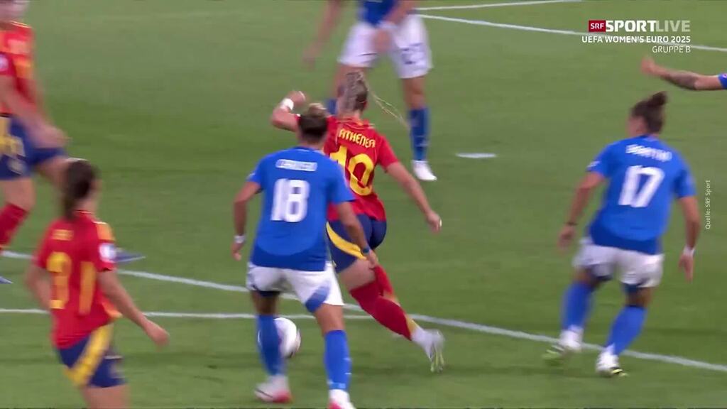 Athenea del Castillo erzielt gegen Italien ein Traumtor