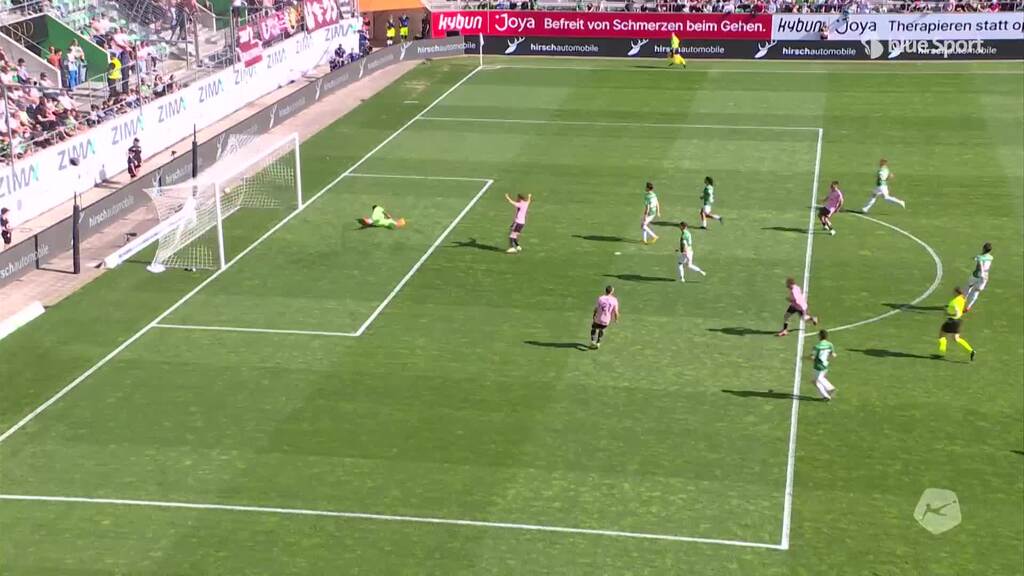 Cognat markiert mit Schlenzer das 1:0 für Servette