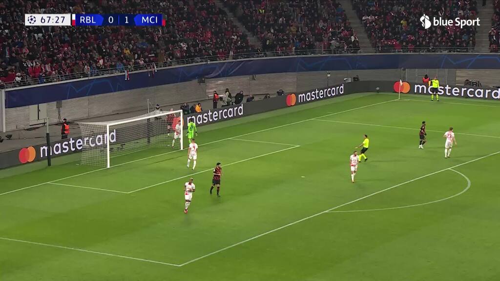 68. Minute: Haaland vergibt seine erste gute Chance