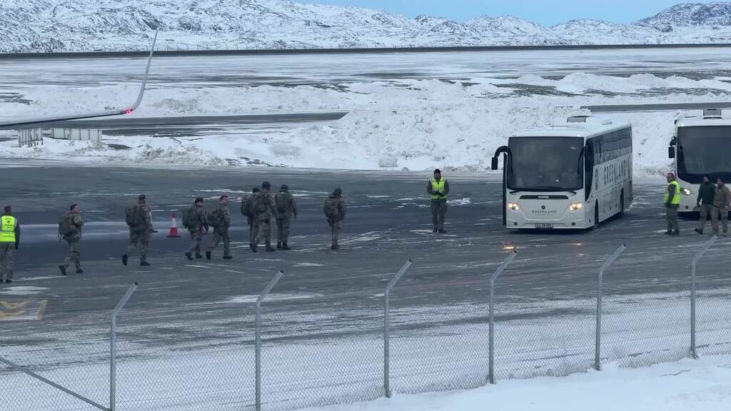 Um Militärübungen vorzubereiten: Deutsches Bundeswehr-Team erreicht Grönland