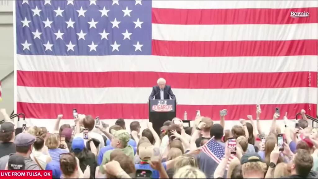 Hier erfährt Bernie Sanders in Echtzeit von Trumps Iran-Angriff