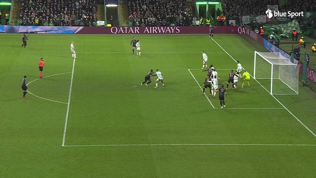 49. Minute: Kane trifft volley nach einer Ecke