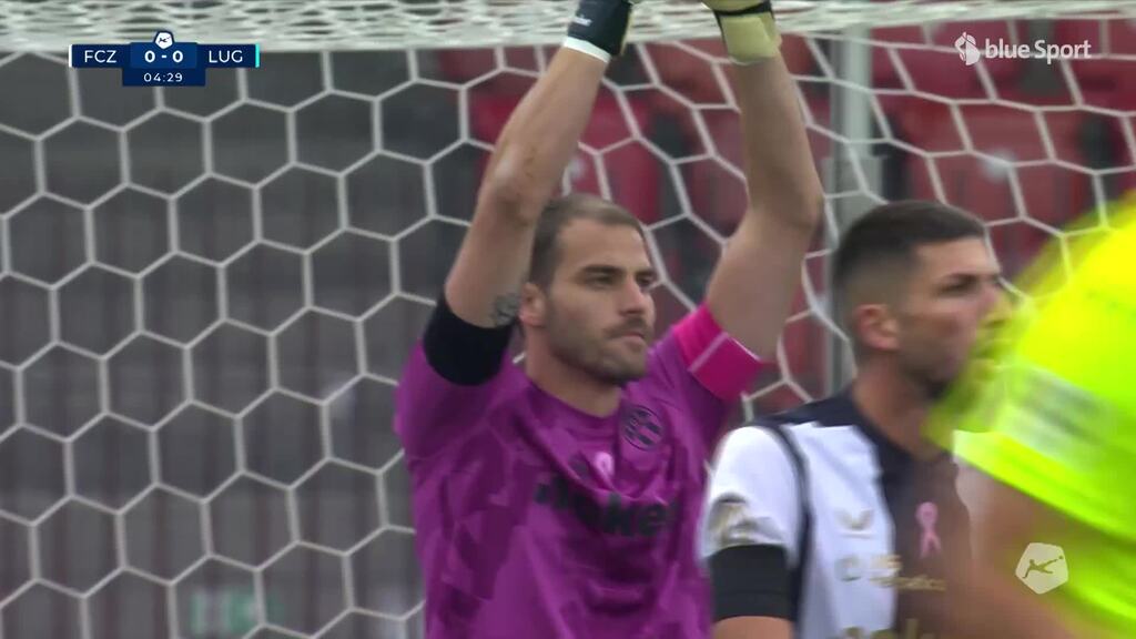 5. Minute: Steffen trifft nur die Latte