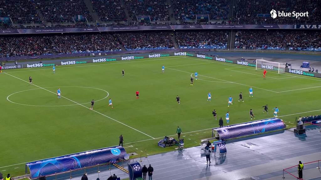 Napolis Vergara mit tollem Solo zum 1:1