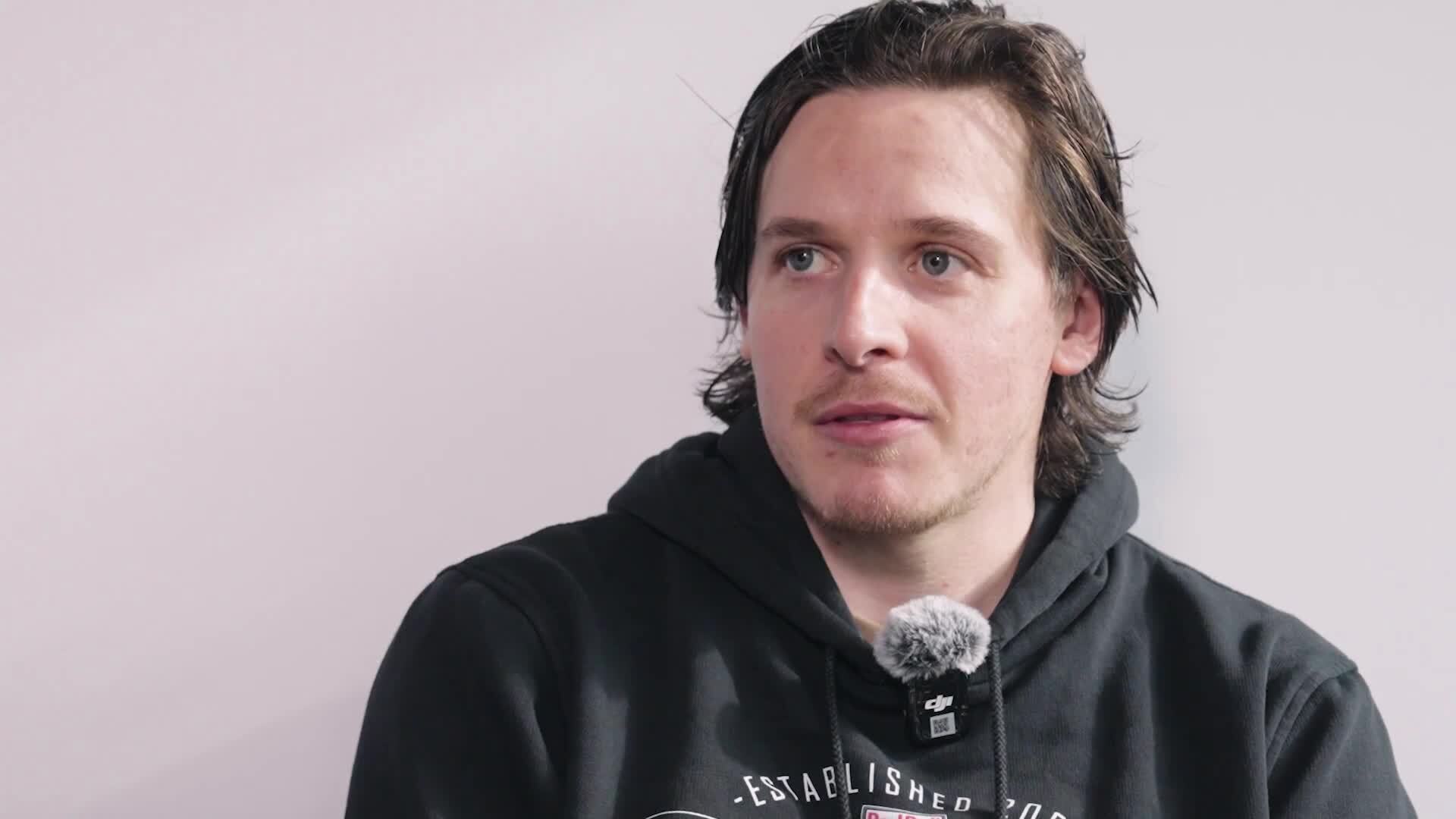 Travis St. Denis im Interview