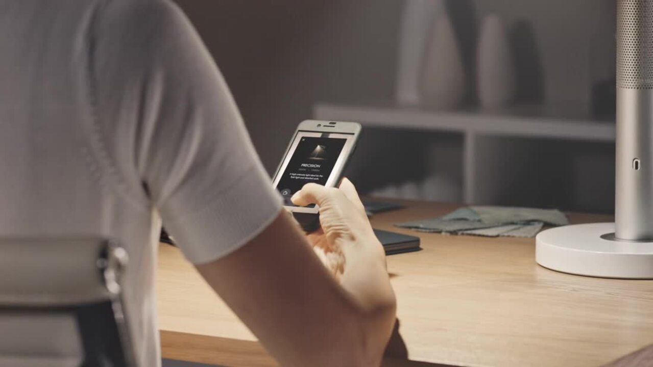 Dyson Solarcycle Morph™ Desk Lamp | Intelligent and Customisable