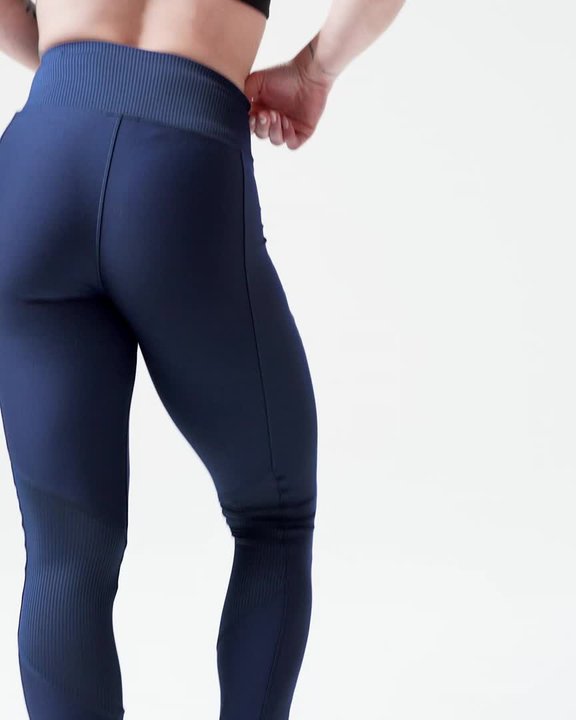 Women's breathable sports leggings with phone pocket, navy blue - Video 2