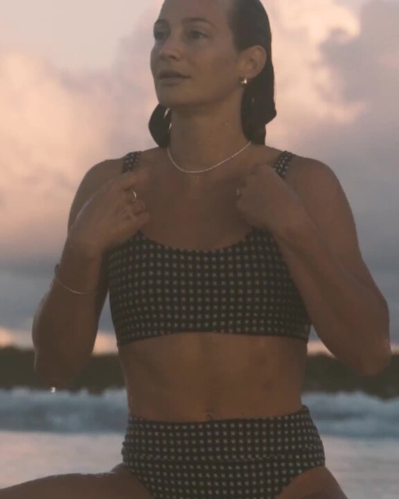 Women’s surfing bralette bikini top, Aurely gingham black and white - Video 2