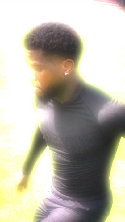 Seamless Long-Sleeved Thermal Football Base Layer Shirt Keepdry - Black - Video 2