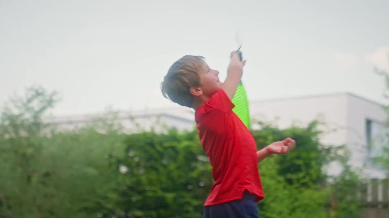 Turnball Set - 1 Post + 2 Rackets + 1 Elastic String Ball - Video 2