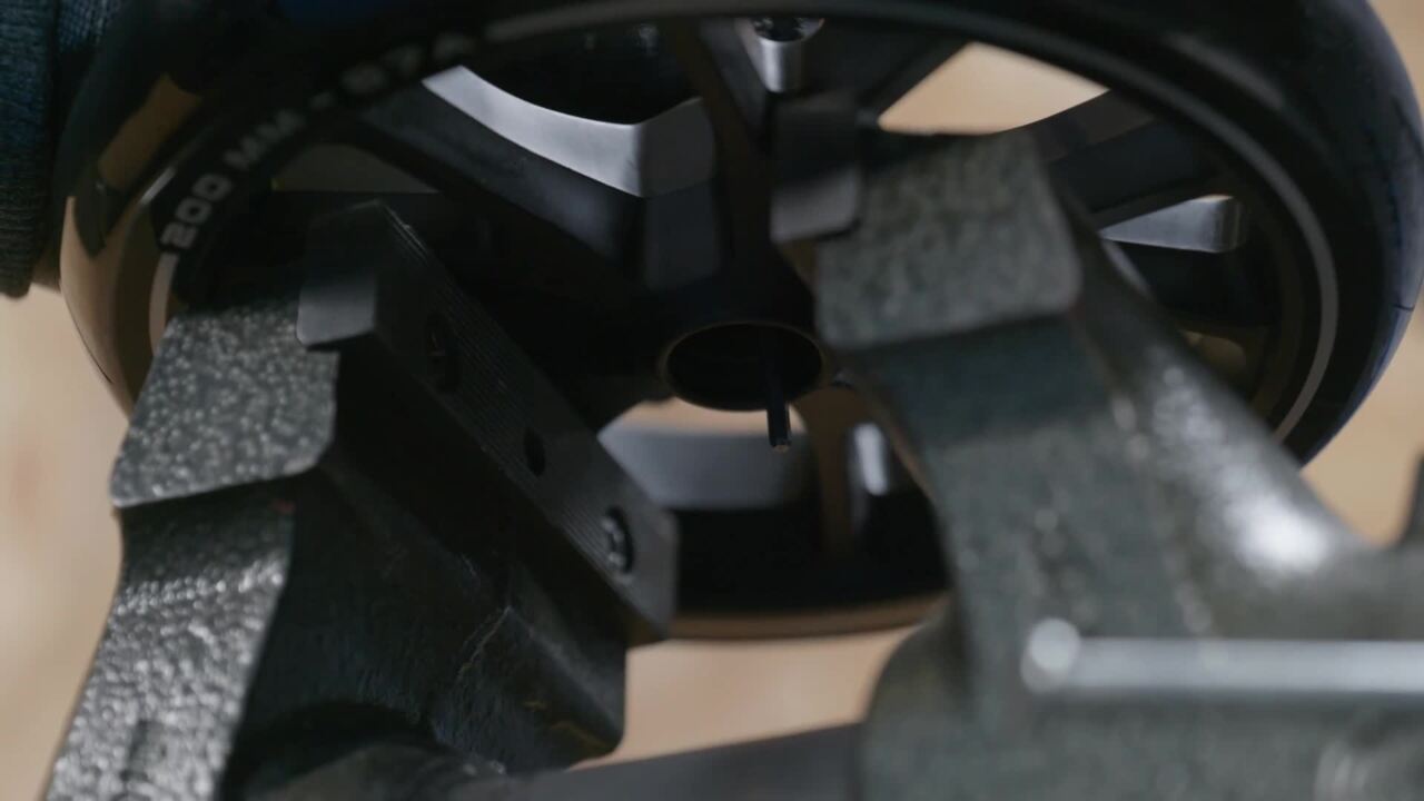 TUTO réparer roue crevé : WISPEED T850 et T855 PRO roue avant changer  chambre à air ( XIAOMI M365 ) 