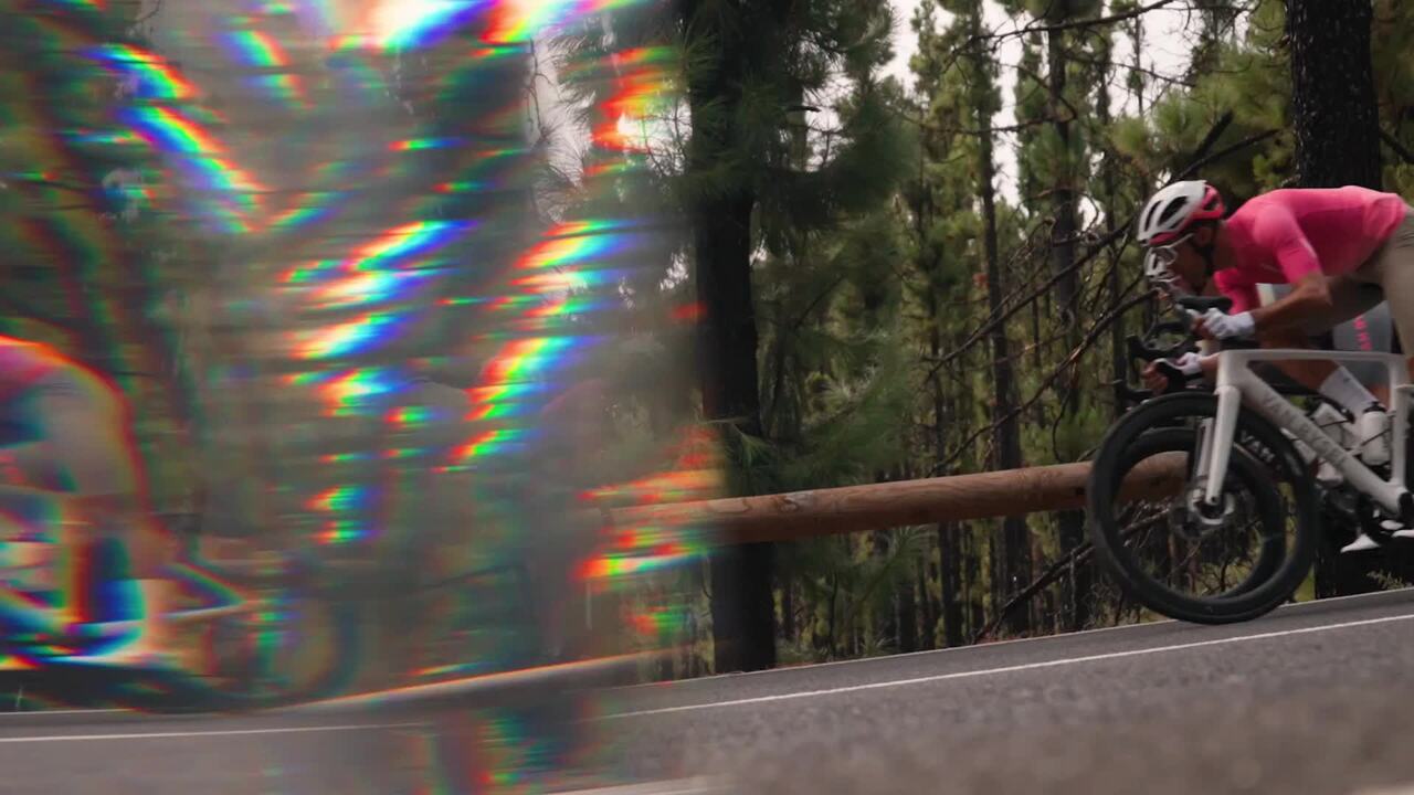 Unisex highly fitted short-sleeved road cycling jersey - RCR-R 2 white - Video 2