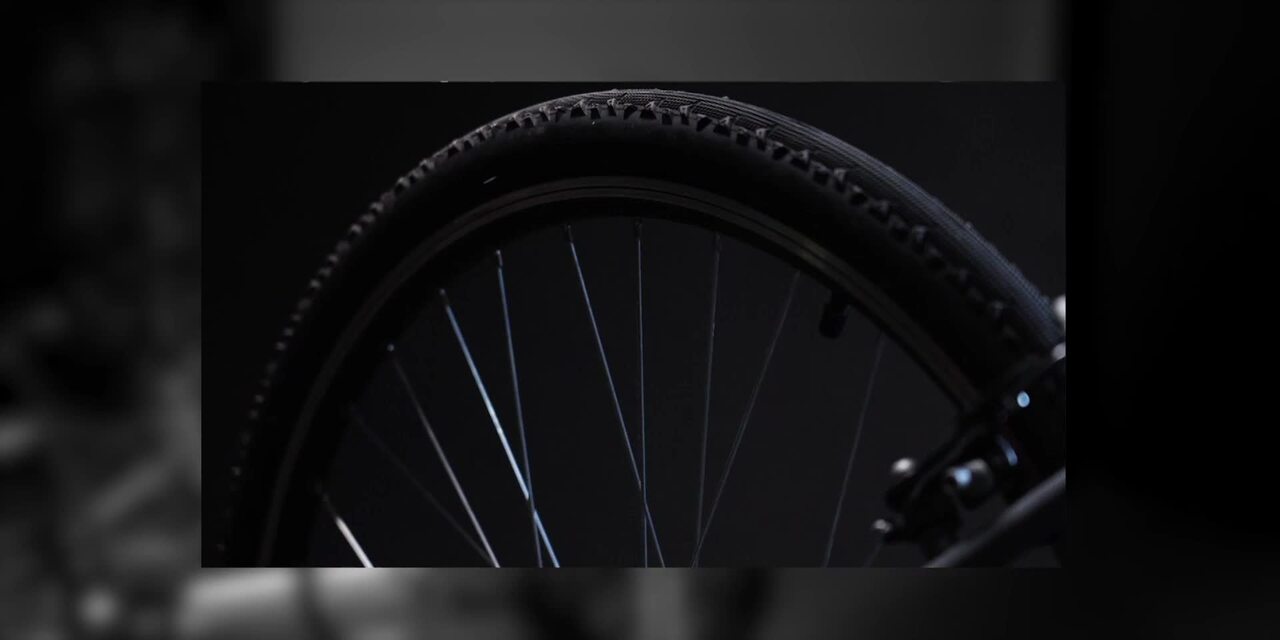 VELO TOUT CHEMIN RIVERSIDE 700 GRIS & VERT D'EAU