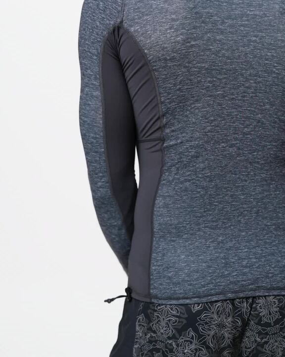 Men’s anti-UV t-shirt long-sleeved, 500 dark grey - Video 2