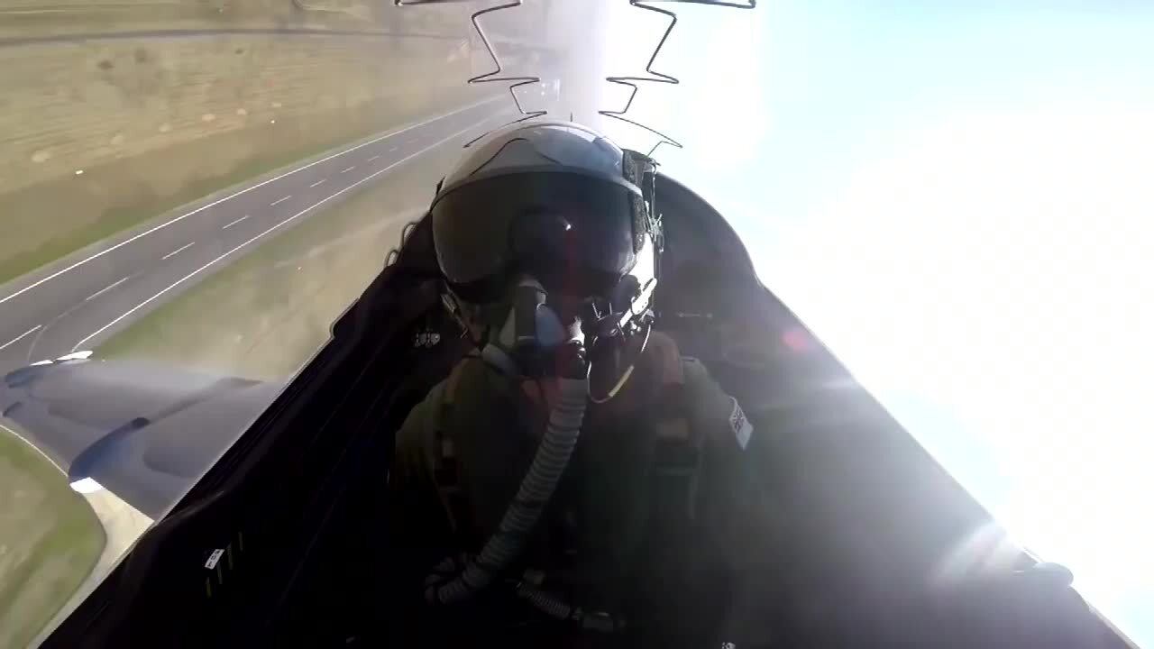 RS16384_RS108067_AUSTRALIAN HAWK DSTO_3000Kbps_720p