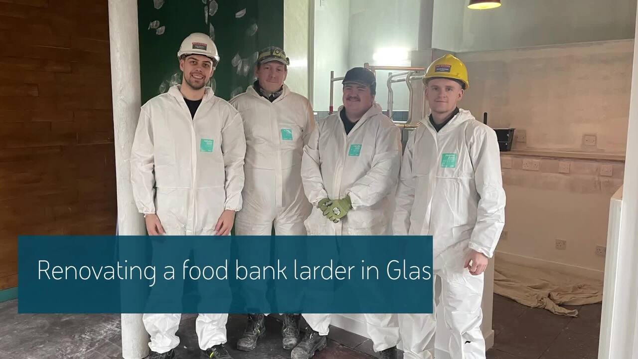 RS128883_1696_2023_2023 foodbank portrait_3_1