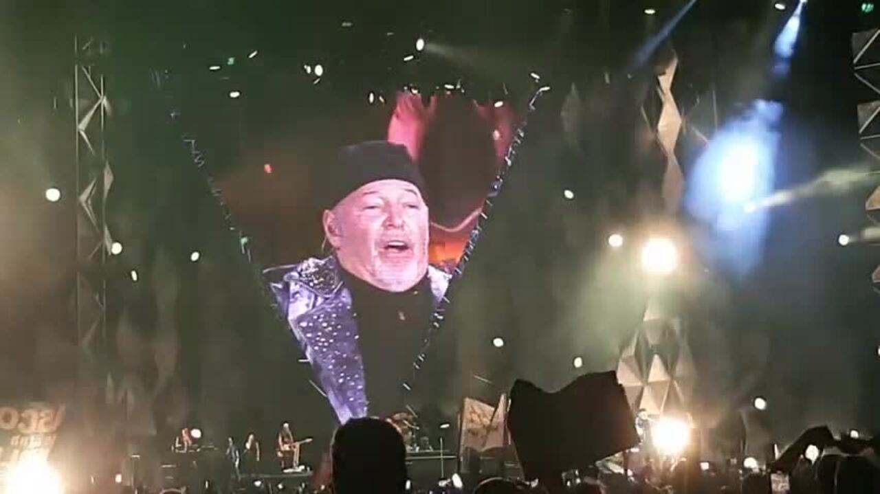 Vasco Rossi contro i politici: «Raccontano solo favole, vogliono il  consenso»