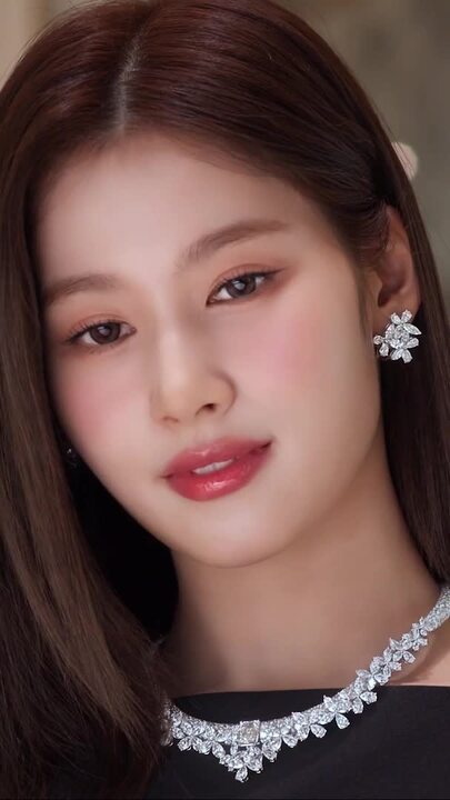 Graff x Sana in Paris: 第2章 | ジュエリー コレクション | Graff