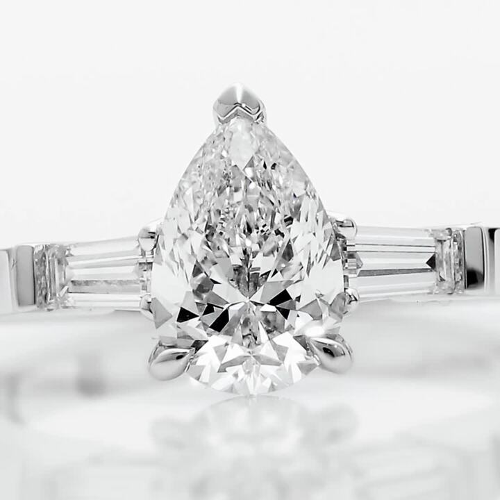 Bague de fiançailles en diamants en forme de poire Promise