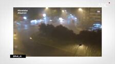 Noche de granizo en Madrid: desvío de vuelos, árboles caídos e inundaciones