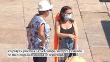 Sanidad rectifica y propone que se pueda estar sin mascarilla en playas, piscinas o en el campo