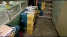 La Guardia Civil detiene a un antiguo cartero que acumuló en casa 20.000 cartas sin enviar