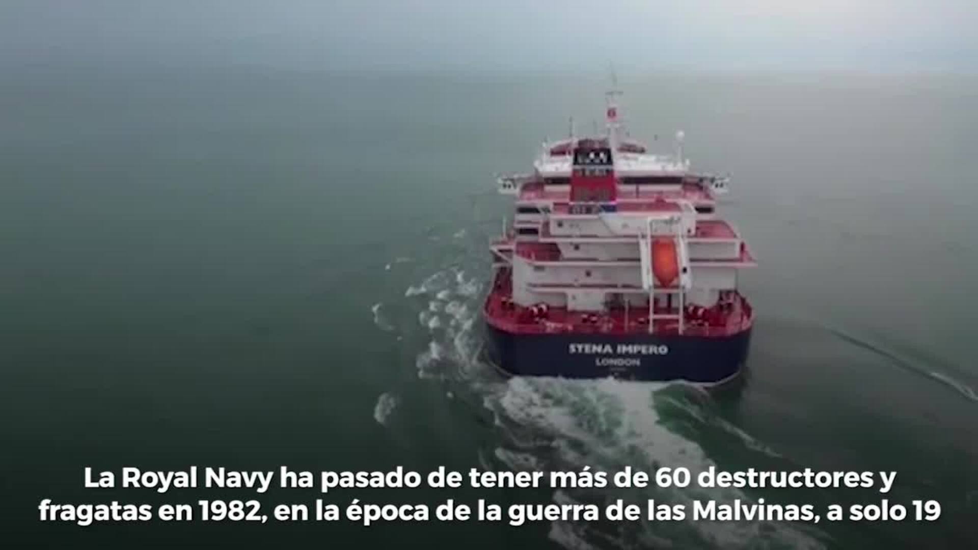El HMS Montrose, escoltando al petrolero Stena Important en el estrecho de Ormuz