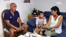 «Mi hijo tenía el 80% de su cuerpo quemado tras el trasplante de médula. ¿Alguien cree que en esas condiciones se puede estudiar?»