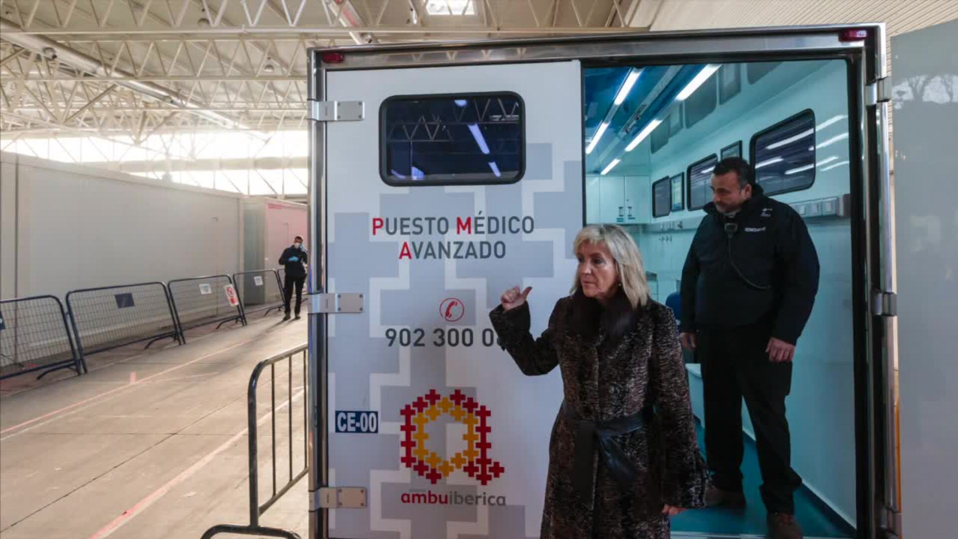 Una de las habitaciones instaladas en una caseta en el hospital de campaña de la Feria de Valladolid