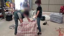 Una banda de narcos secuestra y tortura a un hombre en un chalet destinado a cultivar marihuana