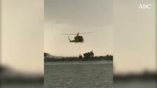 Un helicóptero de extinción de incendios cae a un pantano en Ejea (Zaragoza)