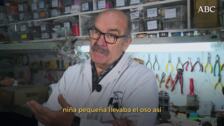 Adiós al Hospital del Juguete: el cirujano de las Nancy cuelga el bisturí