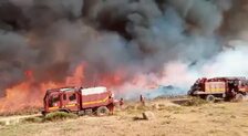 Vídeo: así trabaja la UME contra los fuegos declarados en Ávila