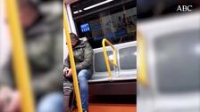 La Policía busca al autor de los insultos racistas en el Metro de Madrid: «¡Sudaca de mierda!»