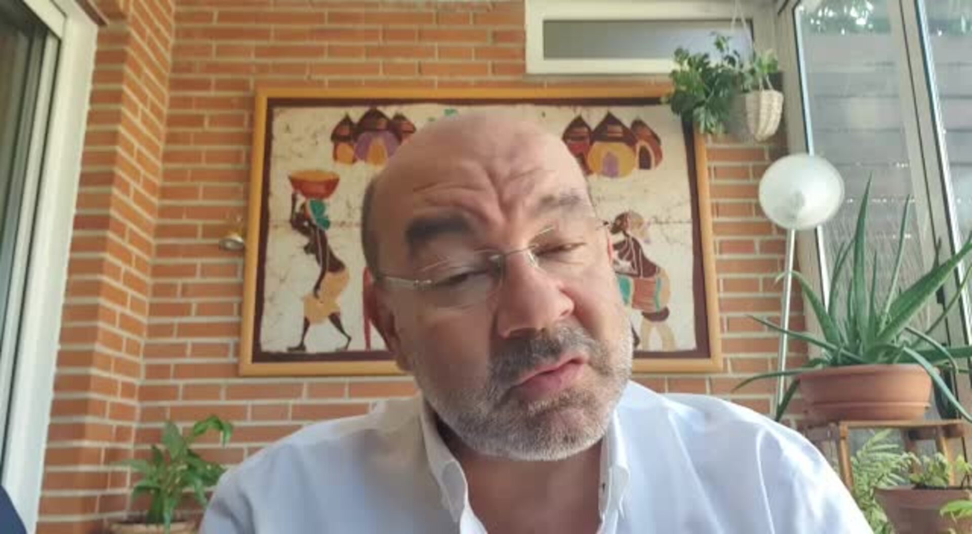 Ángel Expósito: «Pedro Sánchez &#039;empuja al barranco&#039; a Iván Redondo»