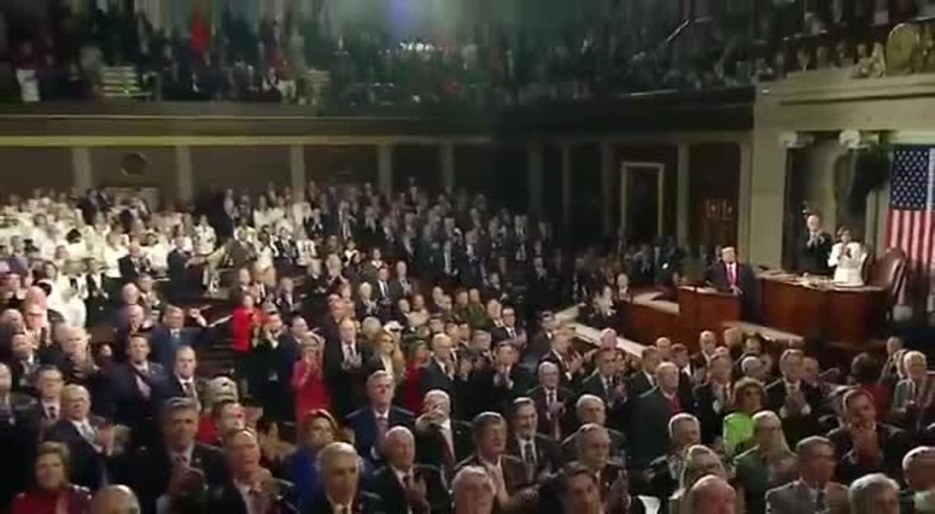 Trump muestra su apoyo a Guaidó y carga contra el «dictador Maduro»