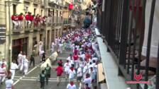 Sentada de protesta de los corredores de San Fermín por la «pérdida de emoción» de los encierros