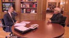 El Rey recibe al primer ministro de Podemos, Manuel Castells, tras once socialistas