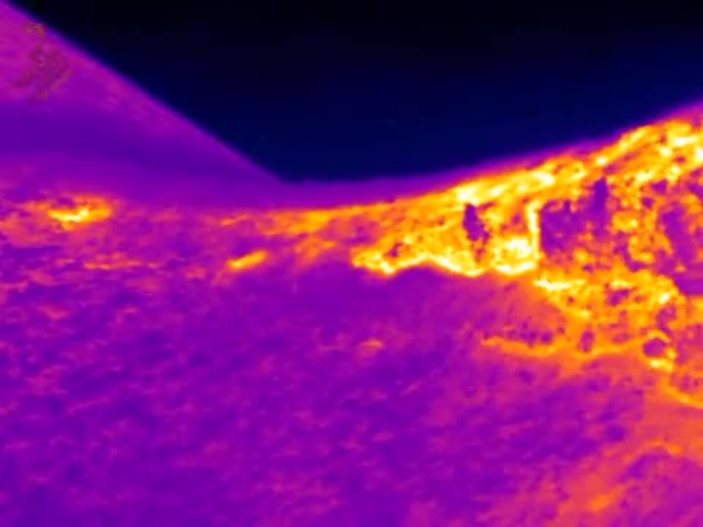 El volcán de La Palma &#039;respira&#039; a más de 1.000 grados centígrados