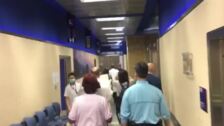 Abucheos y gritos de «fuera, fuera» contra Iñigo Urkullu a su llegada a un hospital de Vizcaya