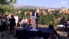 El presidente del PSOE andaluz llama 'tontopollas' a Feijóo por preferir la puesta de sol de Finisterre