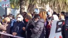 Willy Toledo protesta contra un acto de Vox en Badalona