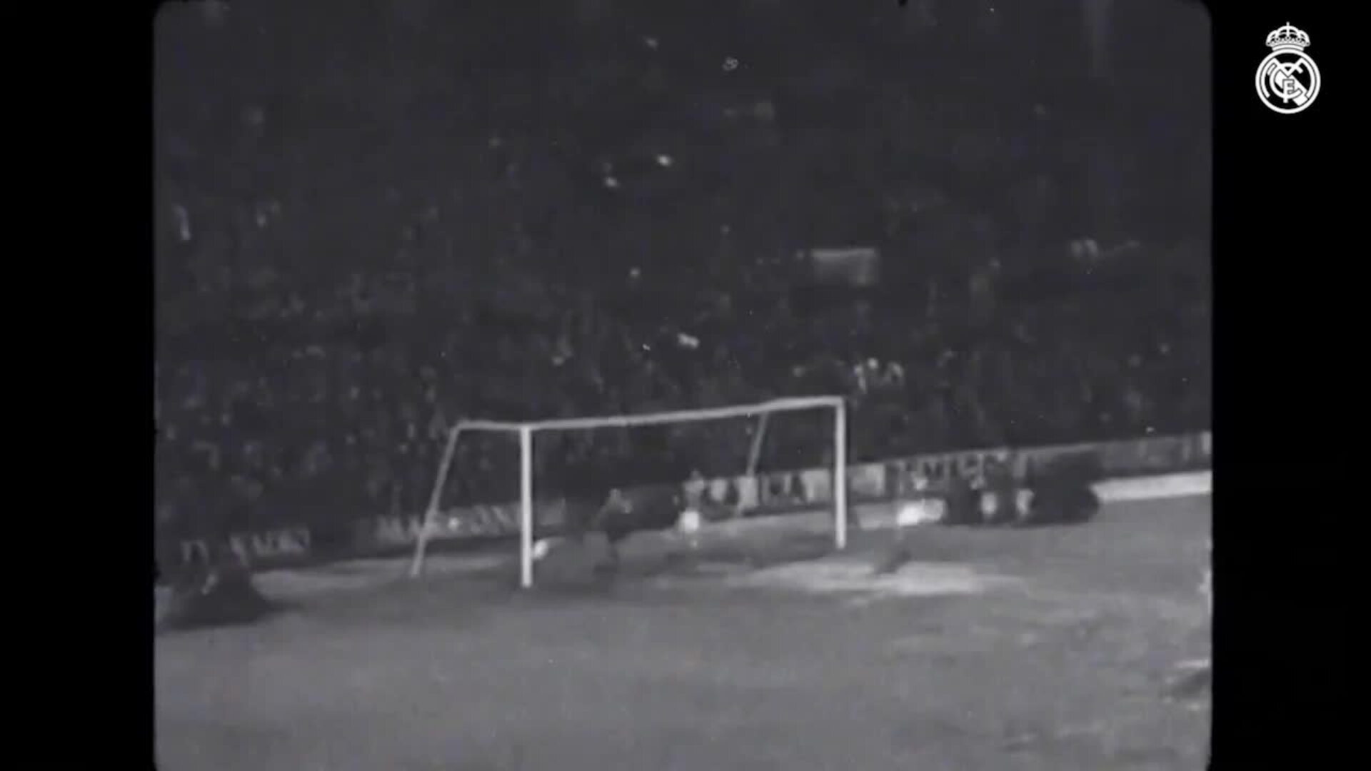 Amancio Amaro, durante su etapa en el Real Madrid // Vídeo: La emotiva despedida del club a su presidente de honor