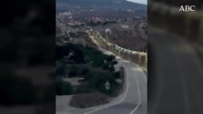 Un inmigrante entra a España cruzando la valla de Melilla en parapente y logra huir