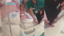 El emocionante vídeo de una madre Covid al ver por videollamada a su hijo recién nacido