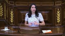 Inés Arrimadas acusa a Pedro Sánchez de olvidar a los jóvenes y de poner en peligro las pensiones