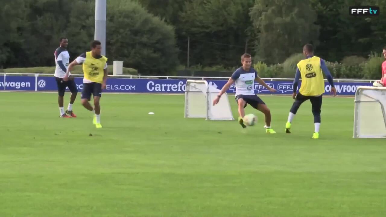 Le premier entraînement des Bleus à Clairefontaine