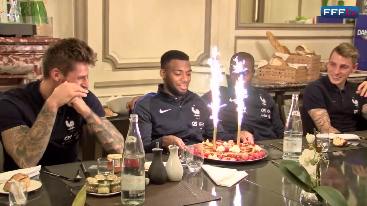 Thomas Lemar fête ses 21 ans avec les Bleus !