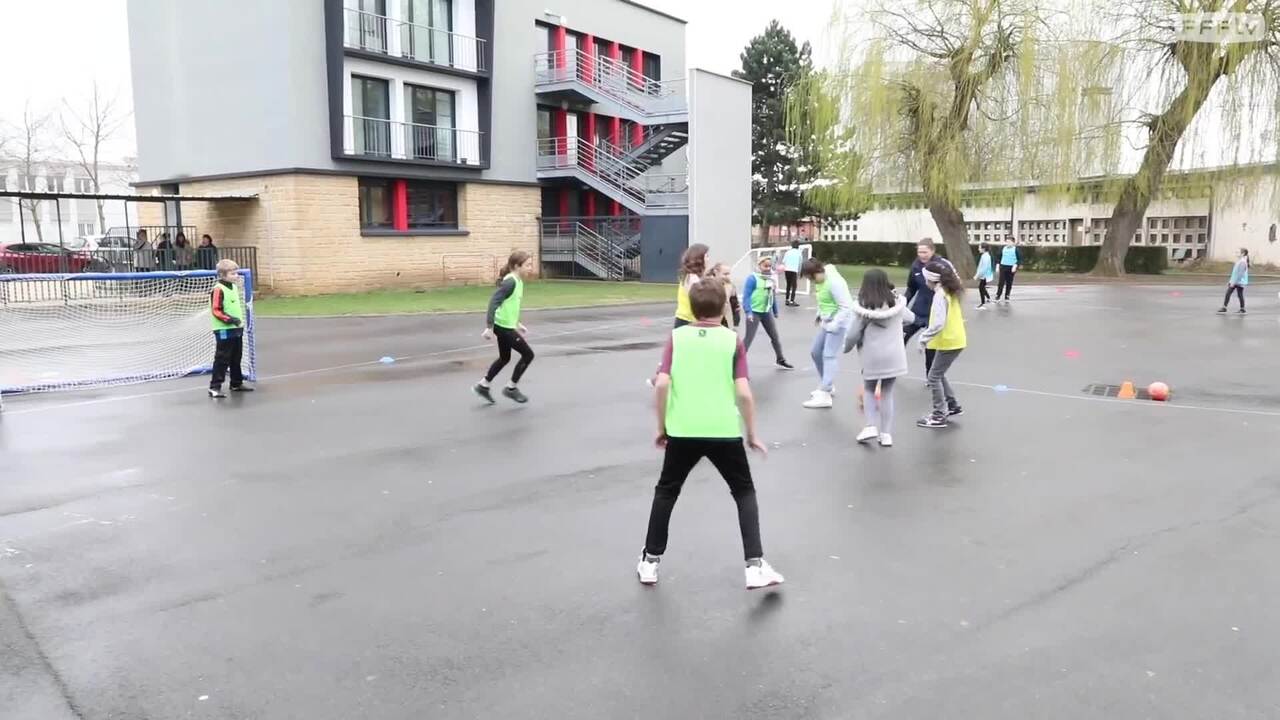 Foot à l'école Elise Bussaglia de retour en primaire