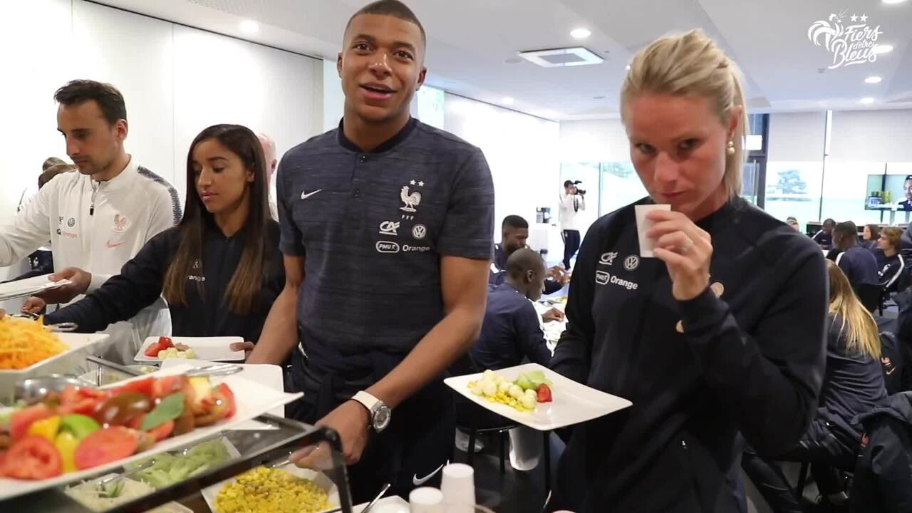 Dîner historique pour les Bleus à Clairefontaine